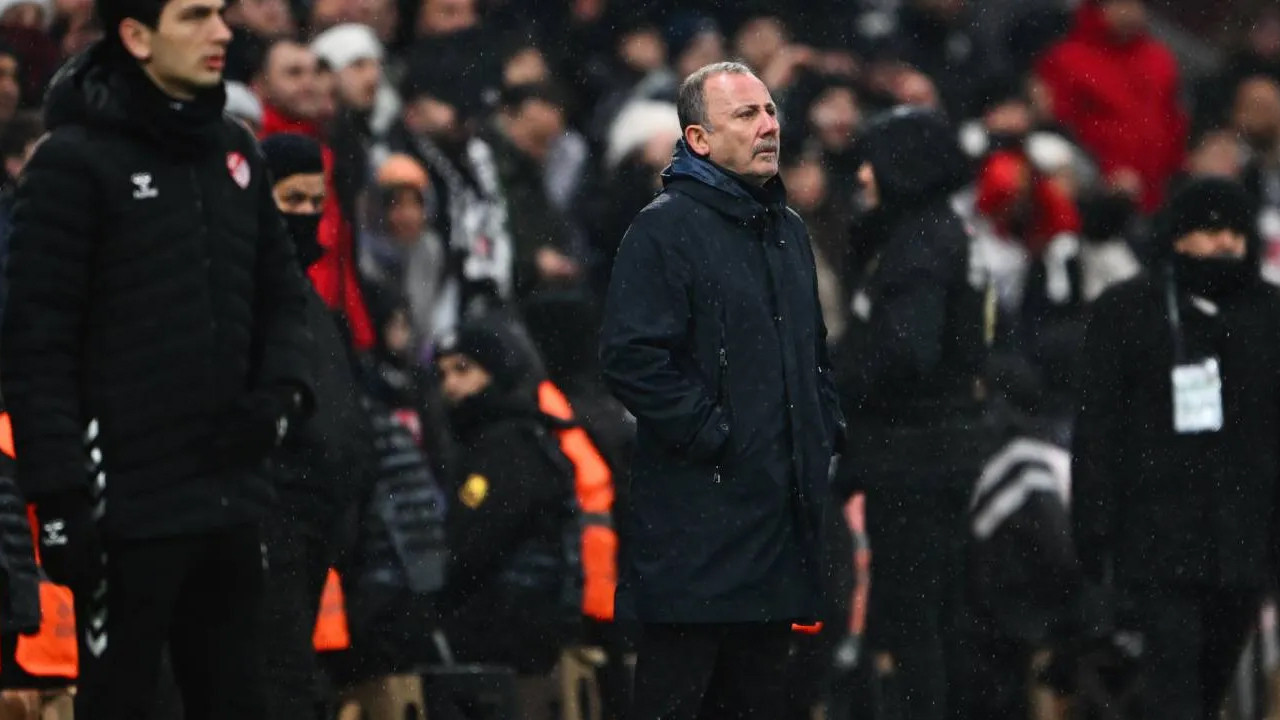 Beşiktaş’ta Karagümrük maçında sürpriz 11: Sergen Yalçın 3 futbolcuya şans verdi