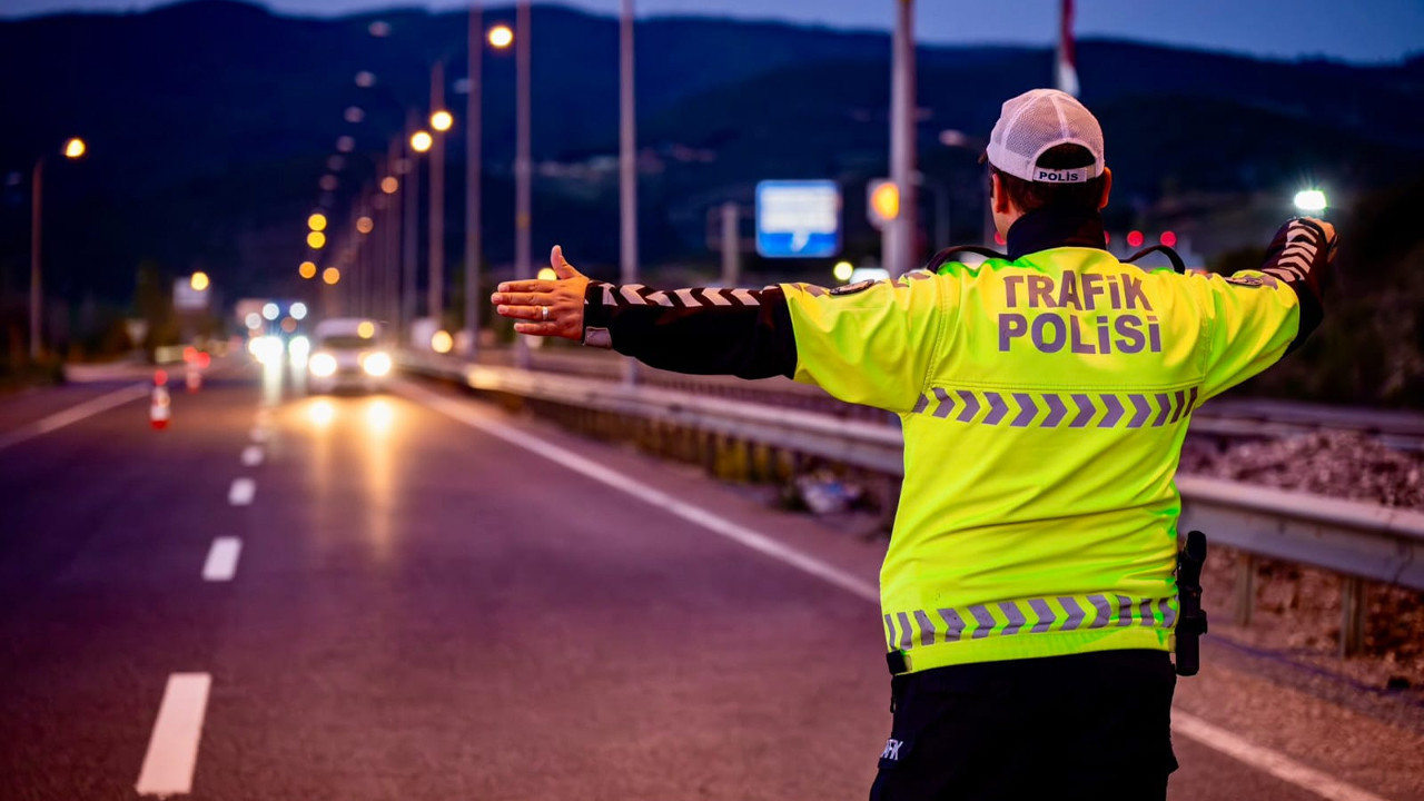 Bilecik'teki Huzur Uygulamasında 8 şahıs yakalandı 1 araç trafikten men edildi