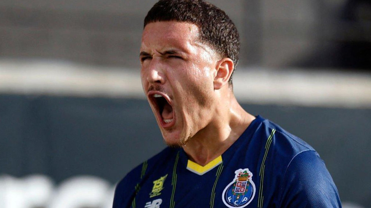 Deniz Gül yıldızlaştı: Porto milli forvetin golleriyle kazandı