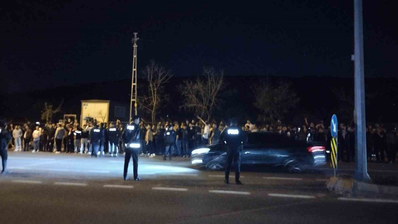 Fenerbahçe taraftarından protesto: 'Yönetim istifa' ve 'Aziz Yıldırım' sesleri