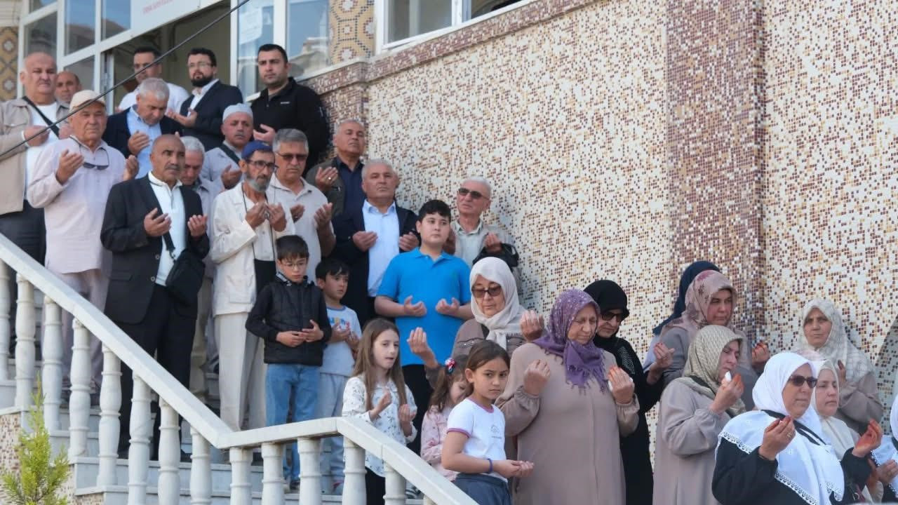 Hacı adayları dualarla kutsal topraklara uğurlandı