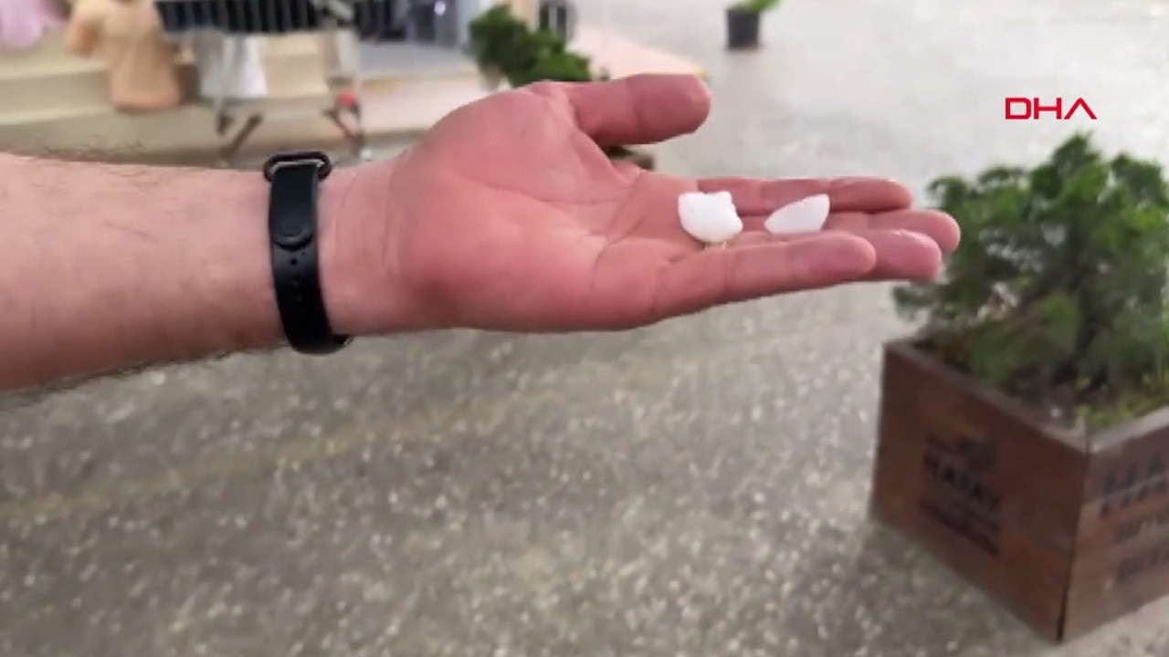 Hatay'da dolu: Vatandaşlar zor anlar yaşadı