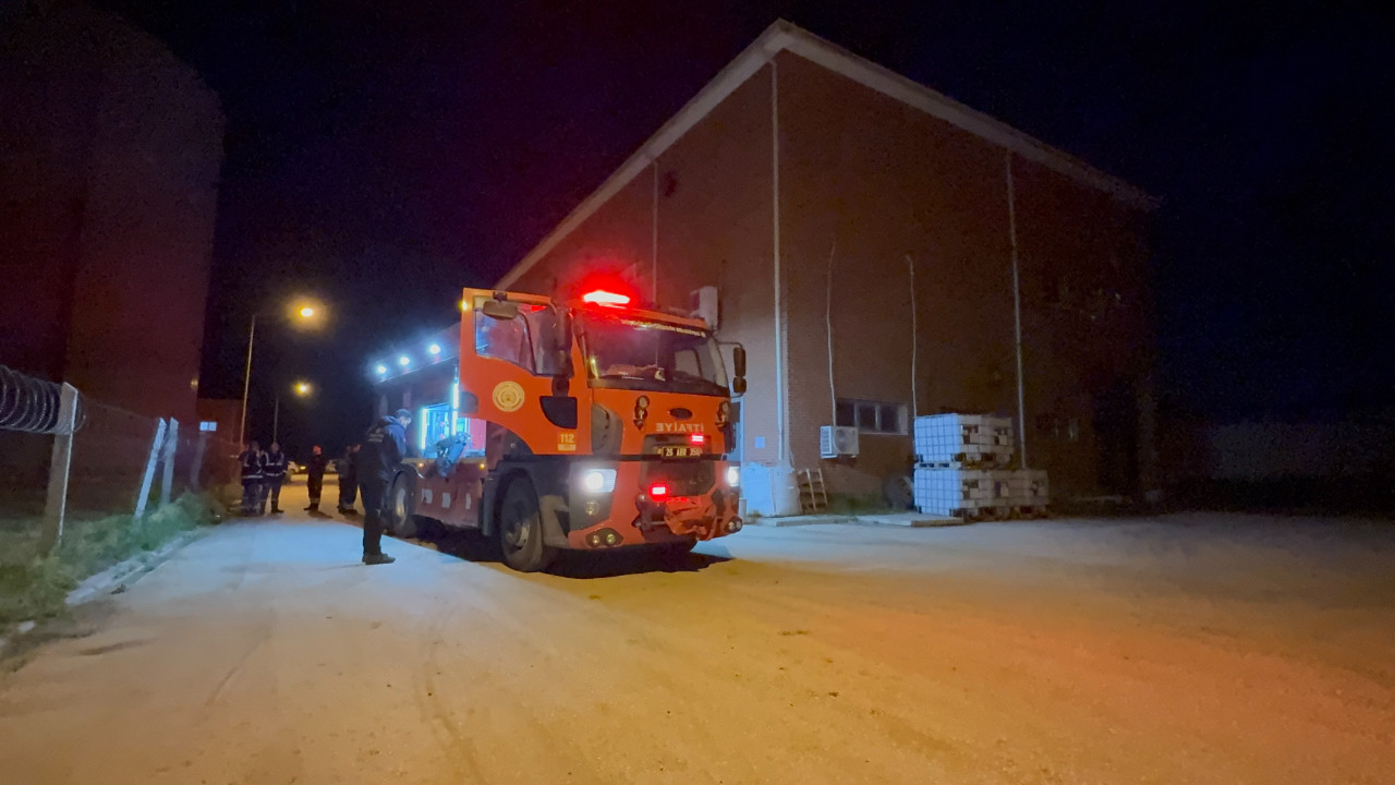 Su arıtma tesisindeki pano yangını büyümeden söndürüldü