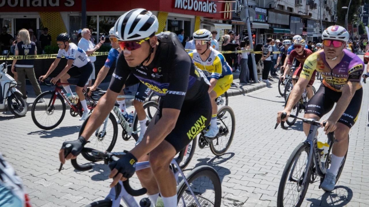 Cumhurbaşkanlığı Turu'nun üçüncü etabında kazanan Ivan Ramiro Sosa