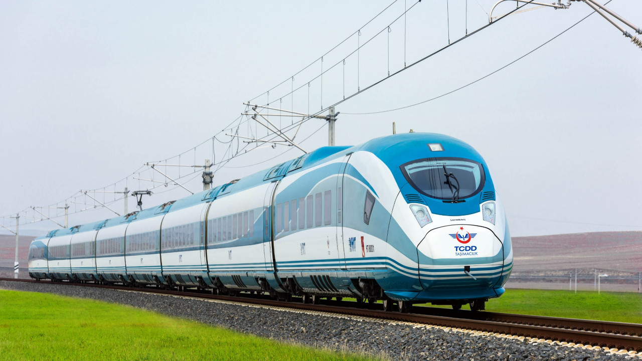 Demiryollarında yeşil dönüşüm: 3 bin ağaç kesilmekten kurtuldu