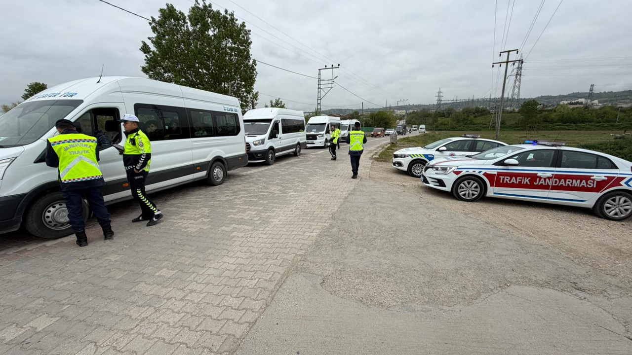Erbaa’da okul servislerine sıkı denetim: Kurallara uymayanlara ceza yağdı