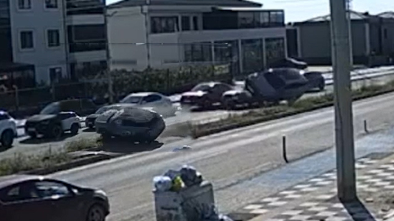 Kaza geliyorum dedi: Şeritten çıktığı an neye uğradığı şaşırdı