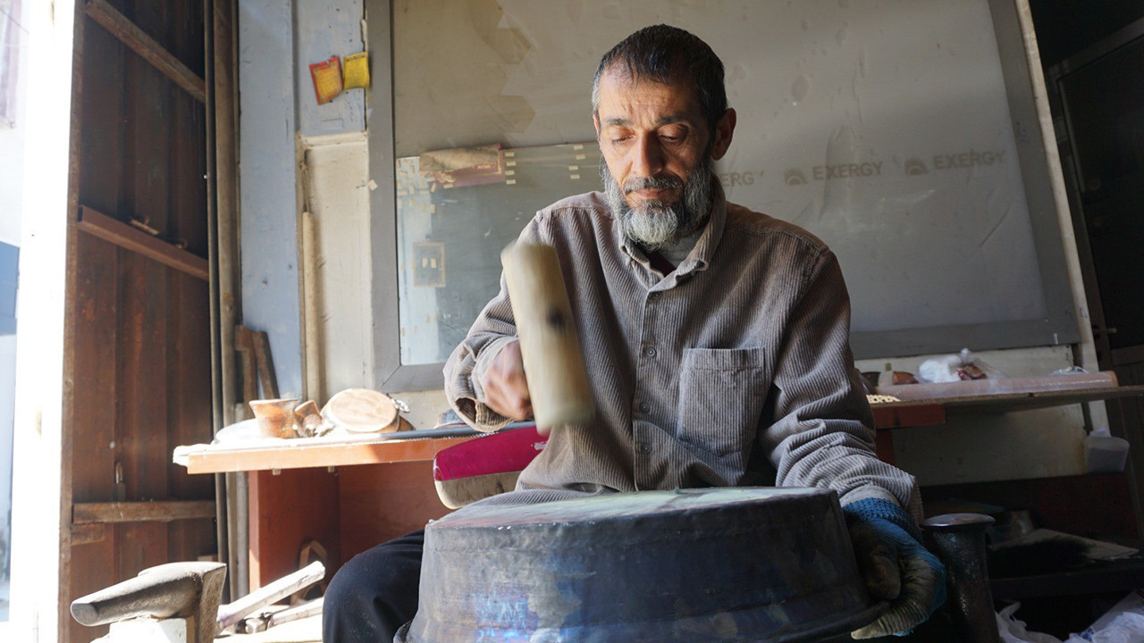 Sandıklarda saklanan miras geri dönüyor: Bu dükkan kapandığında bir devir kapanacak