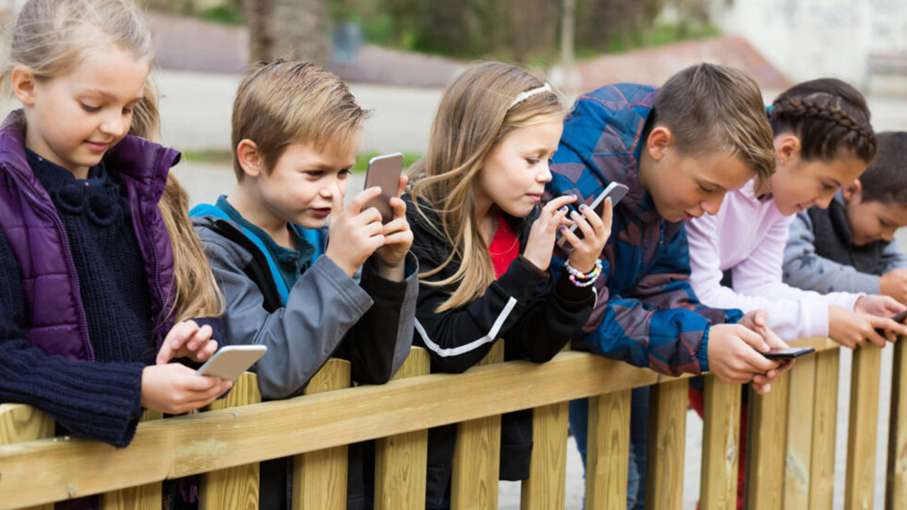 Avrupa Birliği'nden dijital nesli koruma yönelik yeni önlem