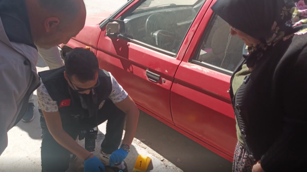 Dalgınlığın bedeli pahalıya mal oldu: Çantayı unuttu altınlardan oldu