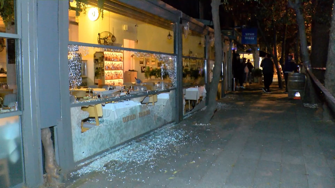 Kadıköy'de bir restorana silahlı saldırı: Şüpheli etkisiz hale getirildi