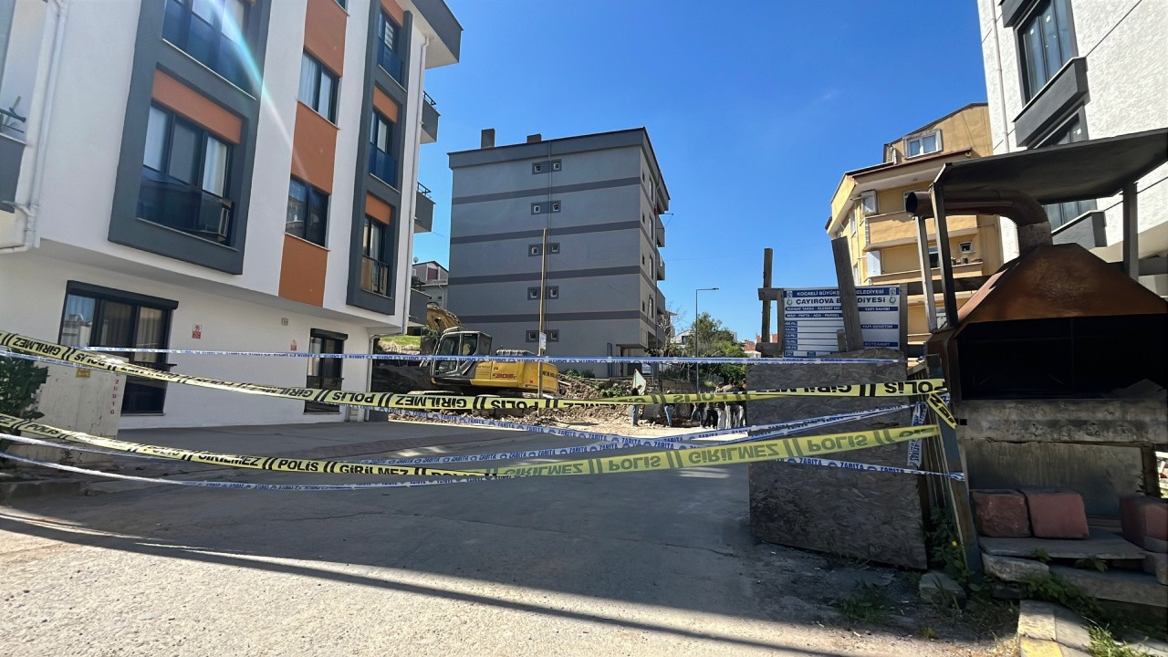 Kocaeli’de temel kazısı paniği: 5 katlı apartman mühürlendi, 14 kişi tahliye edildi