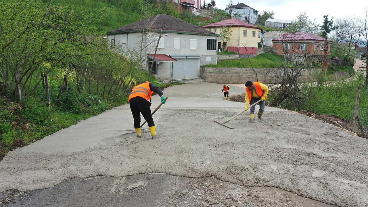 Ordu’da beton yol çalışmaları sürüyor