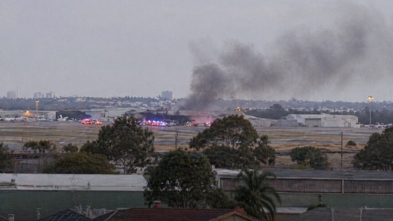 Hangara çarpan uçak faciaya yol açtı: 2 ölü, 10 yaralı