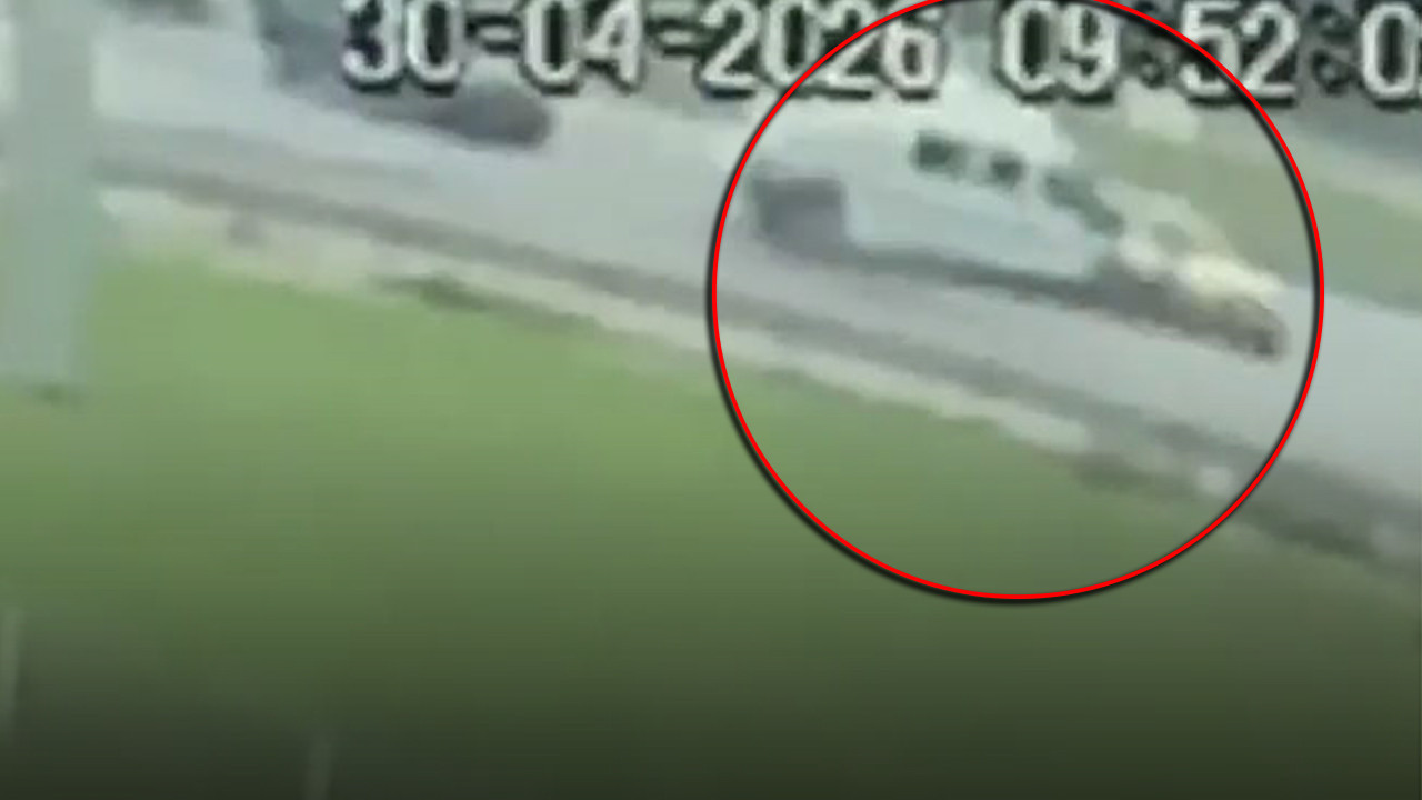 Hasta nakil ambulansı ile taksi çarpıştı: Yaralılar var