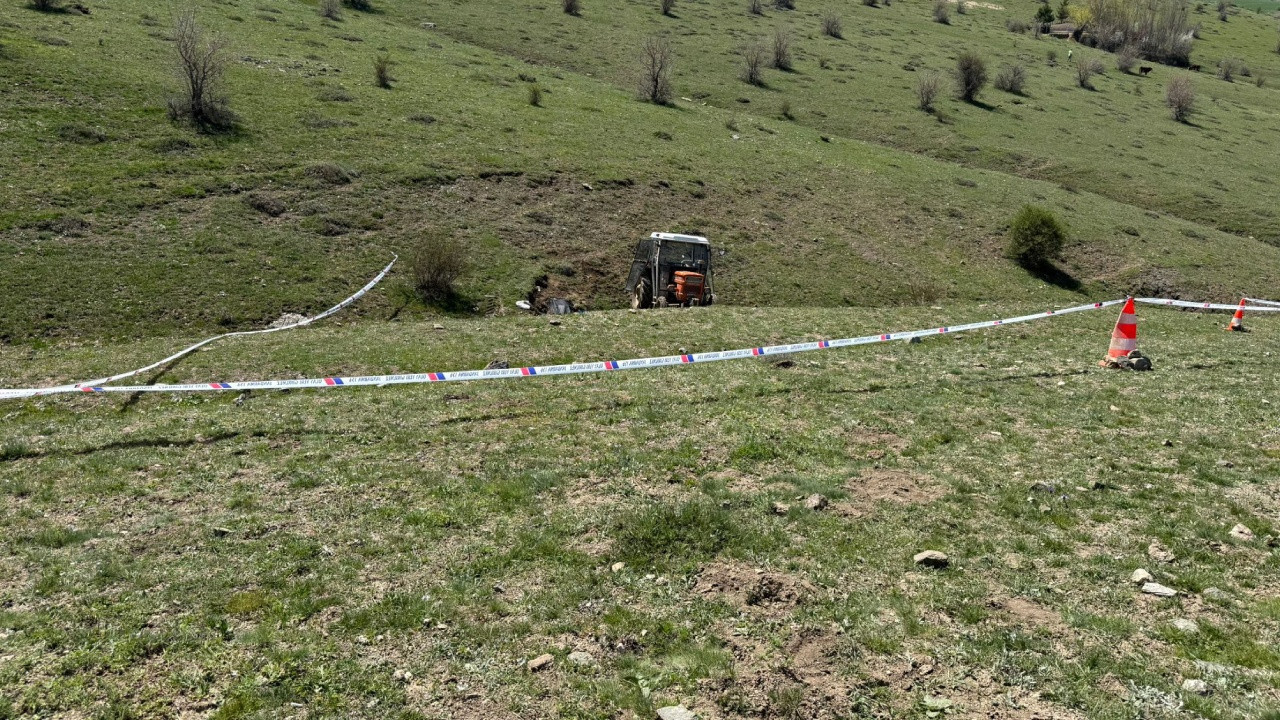 Traktör dere yatağına devrildi: 1 ölü 3 yaralı