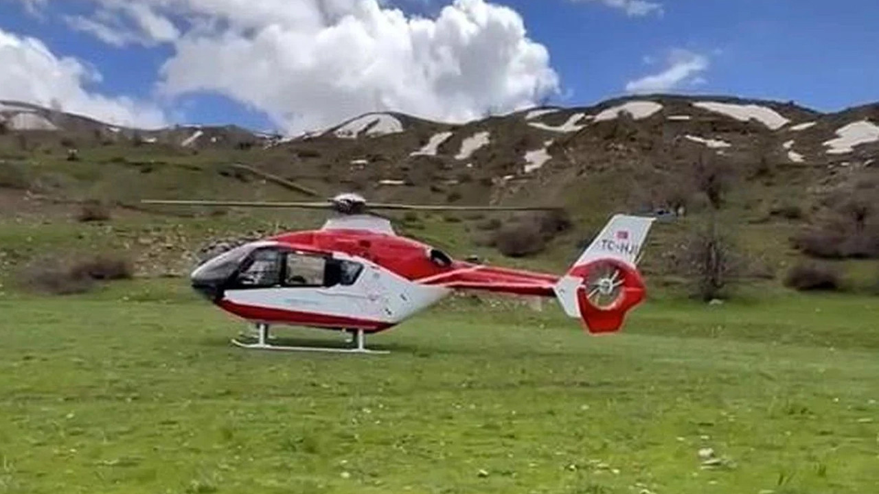 Bitlis’te kayalıklardan düşen genç için ambulans helikopter seferber oldu