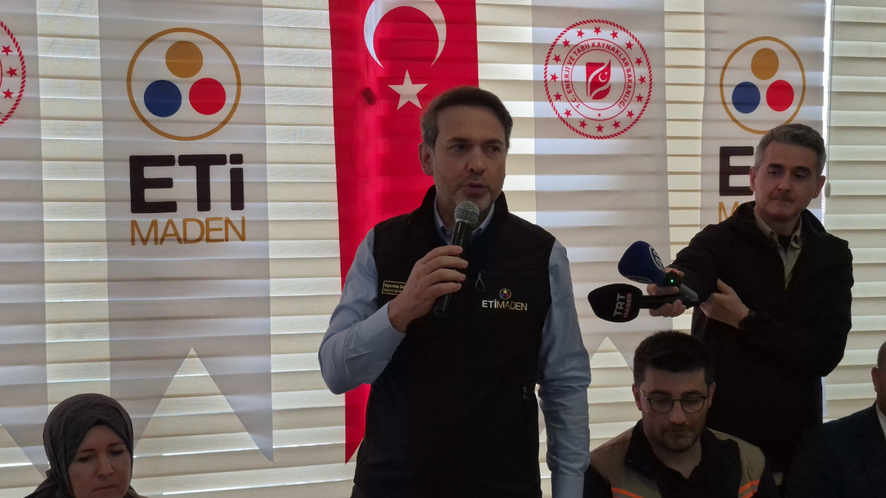 Bakan Bayraktar, Eskişehir'de işçilerle buluştu