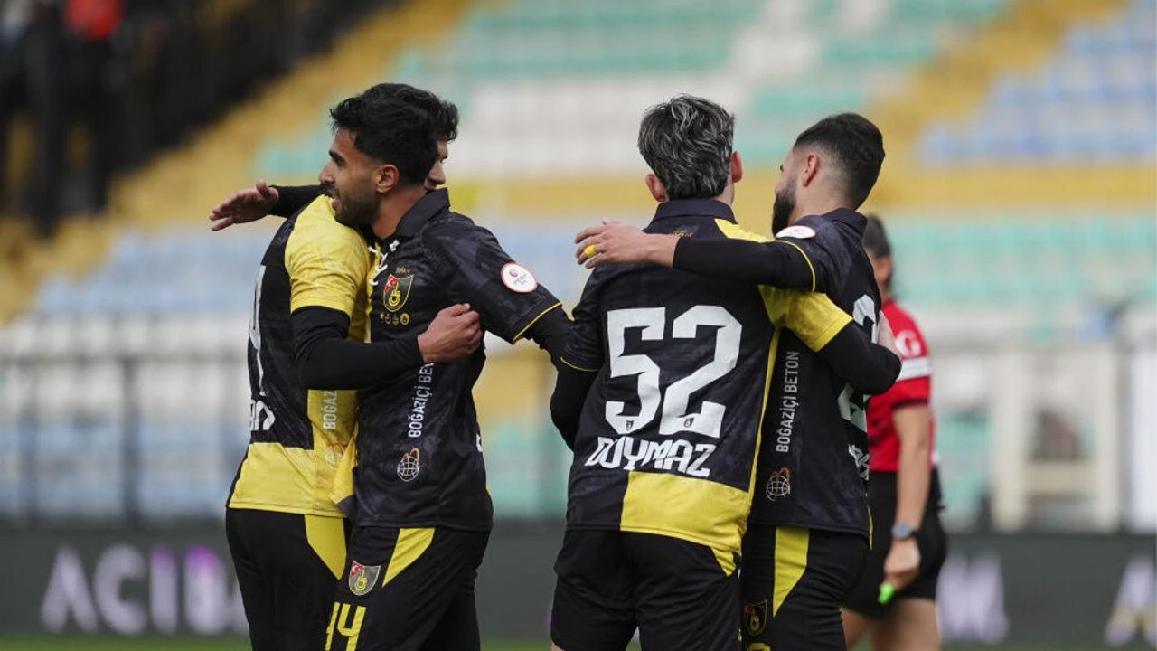 İstanbulspor’dan gol şov: Adana Demirspor’a fark attılar