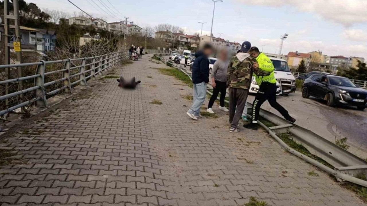 Sinop'ta adliye önü savaş alanına döndü: 3 araç birbirine girdi