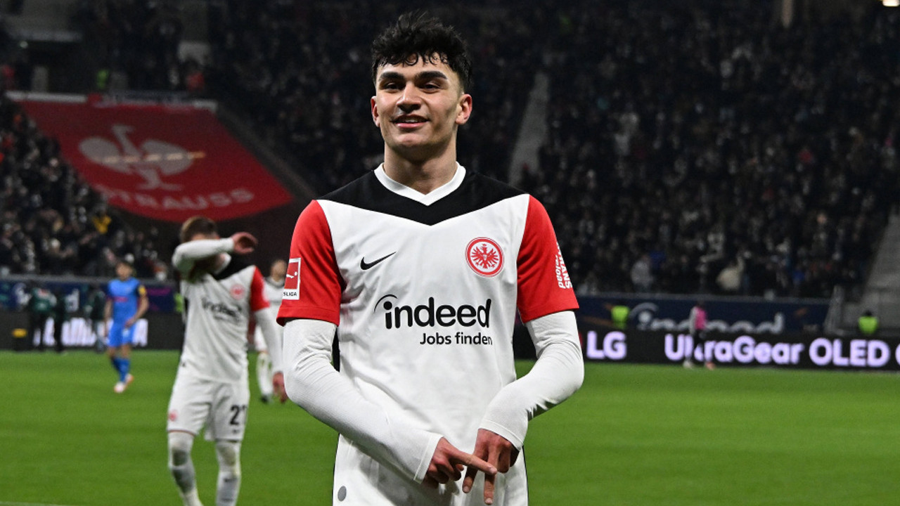 Can Uzun golünü attı; Frankfurt, Bundesliga'da şoku yaşadı