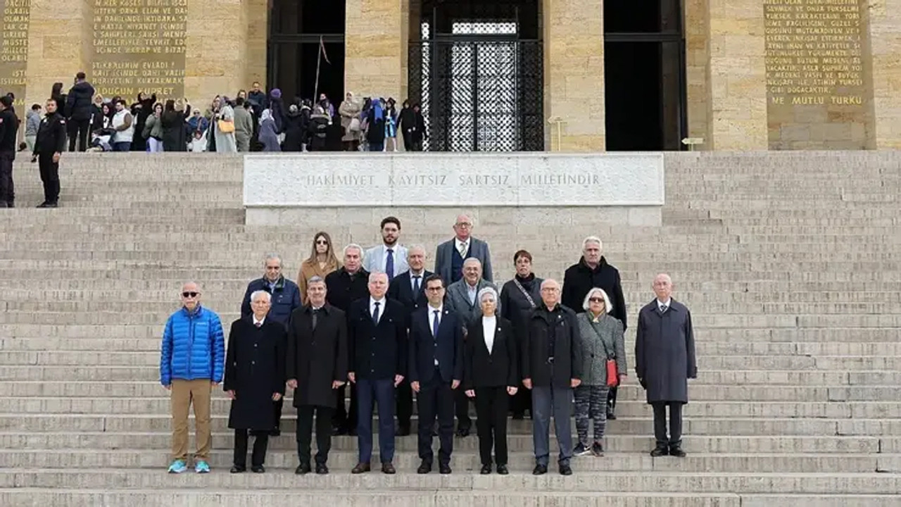 Fenerbahçe Divan Kurulu'ndan Anıtkabir ziyareti