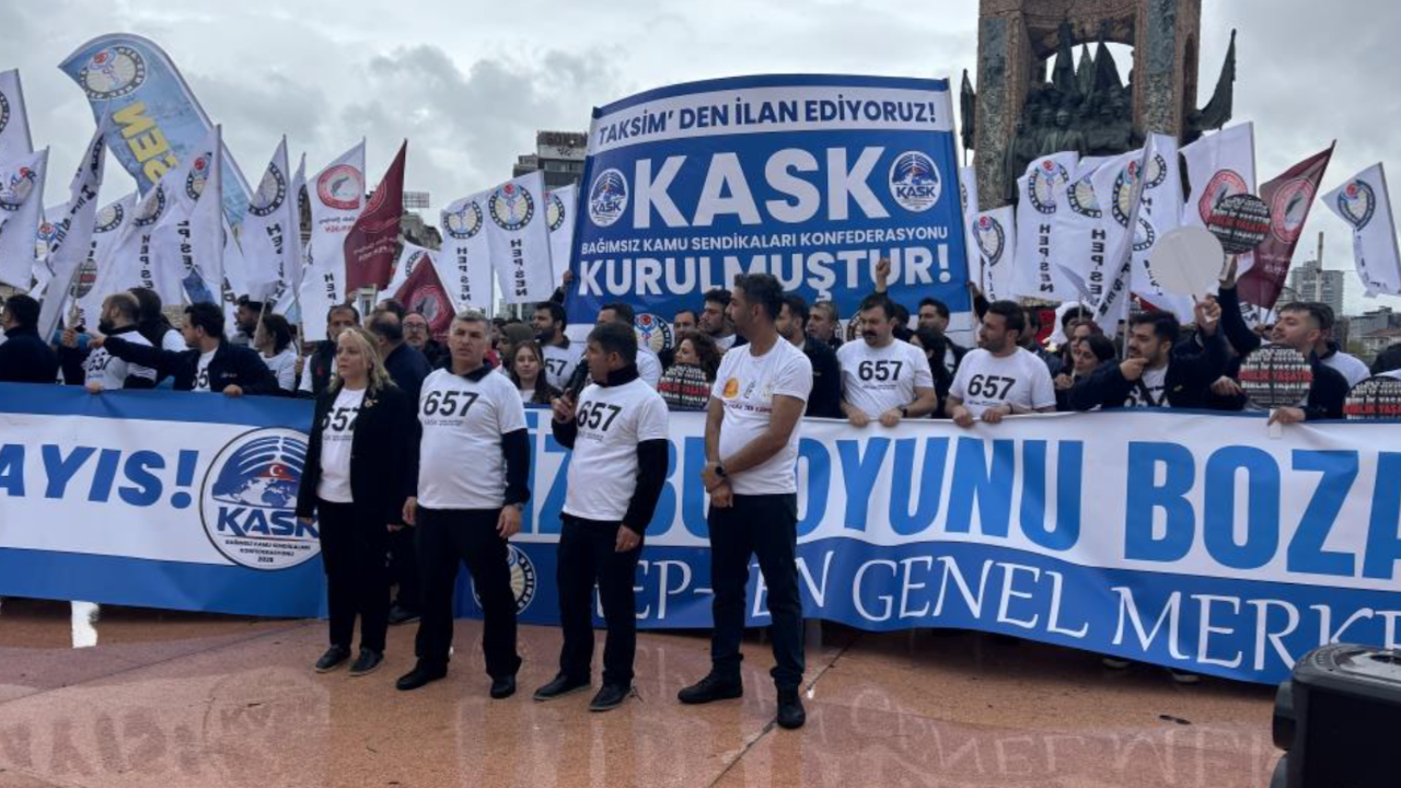HEP-SEN 1 Mayıs’ı Taksim’de kutladı