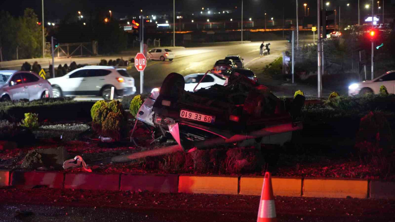 Niğde’de feci kaza: 2’si ağır, 4 yaralı