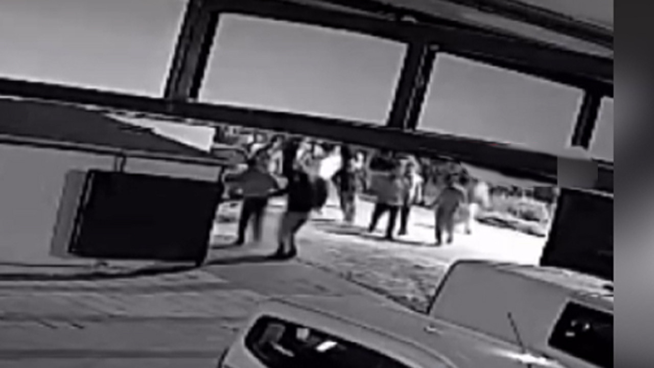 Yalova’da dehşet anları: Husumetlilerin kavgası meydan savaşına döndü: 6 yaralı