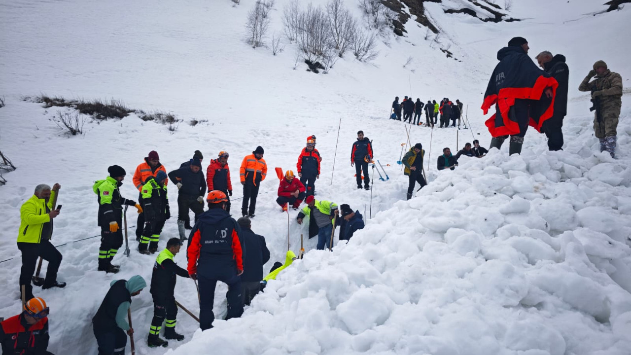 Çığ altında kalan çoban için 4 ay sonra yeniden başlayan arama: Umutlu bekleyiş sürüyor