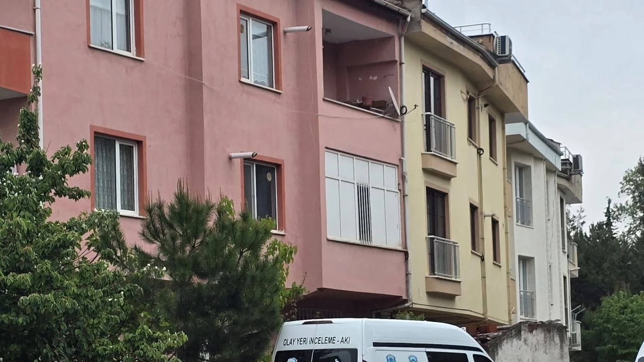 İnegöl’de üzücü olay: 46 yaşındaki öğretmen evinde ölü bulundu