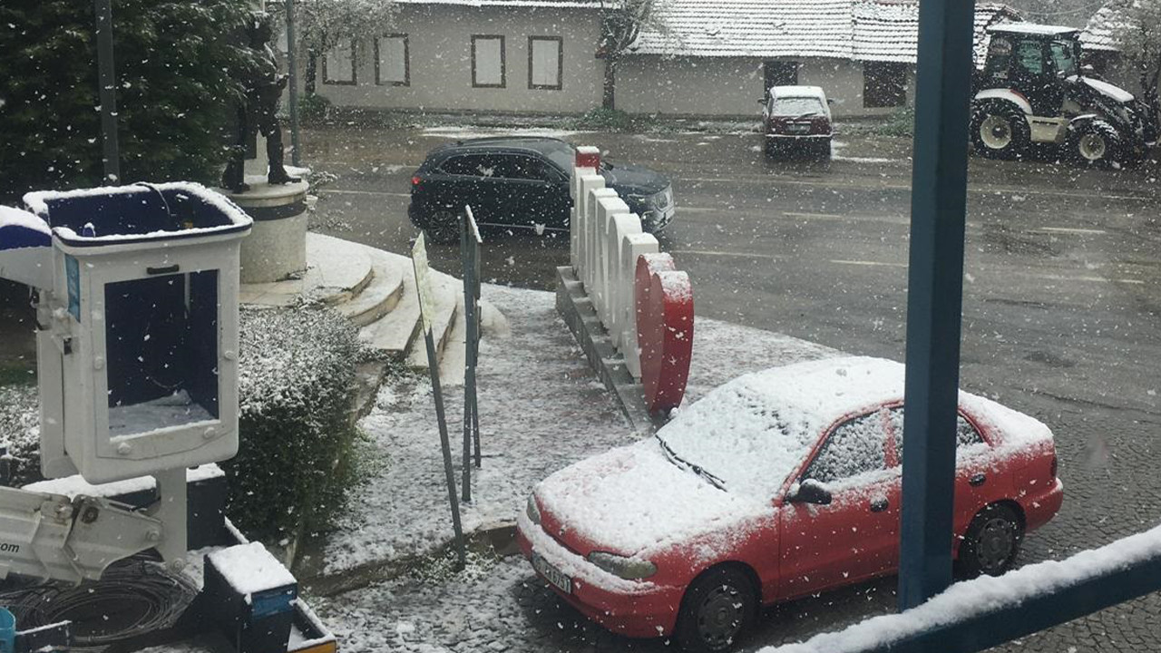 Mayıs'ın ortasında İzmir'e kar yağdı
