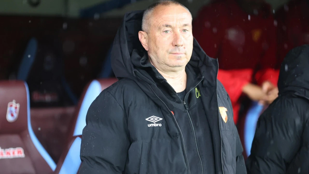 Stoilov: 'Son saniyede gol yediğimiz için üzgünüz'
