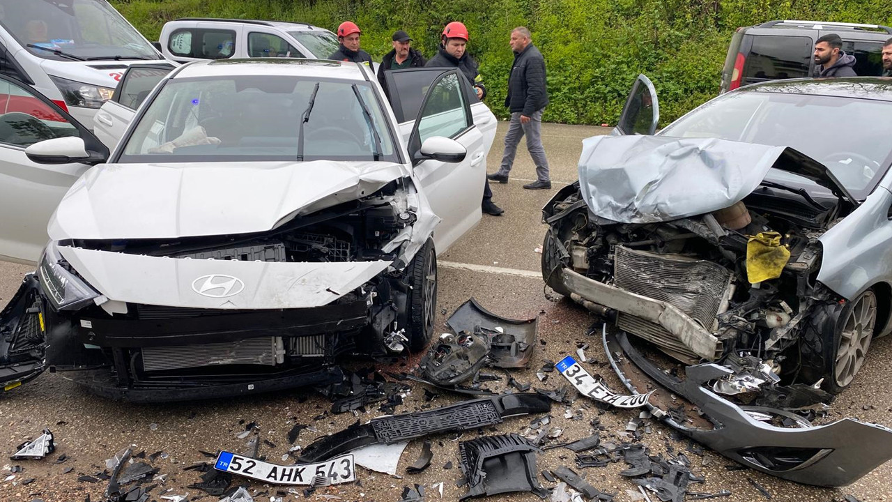 Trafiği birbirine kattı: Ölümle burun buruna geldi: Ordu’da feci kaza
