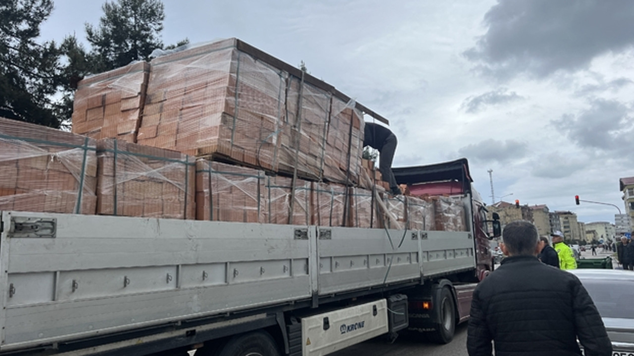 Yaralanan eşini kurtarmak istedi... Kendisi de yaralandı