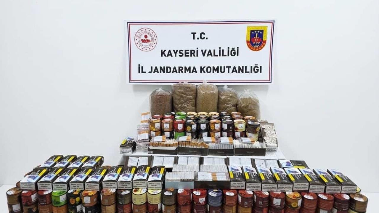Kayseri’de kaçak tütün operasyonu: Binlerce makaron ele geçirildi