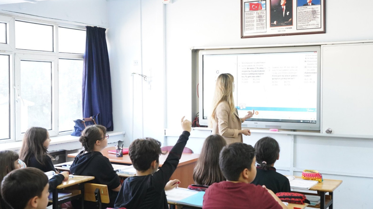 MEB il içi yer değiştirme 2026: Öğretmen tayin süreci başladı