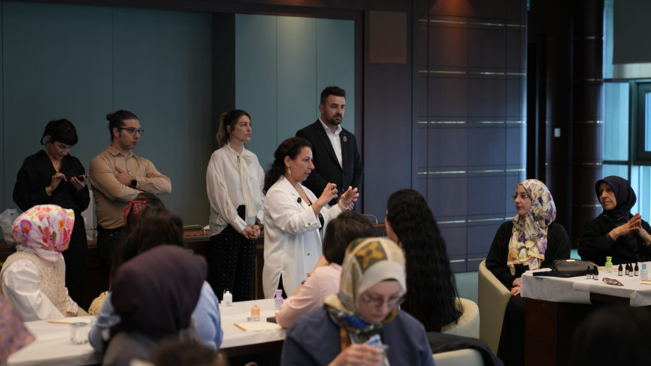 Anadolu koku kültürü Paris'ten sonra Külliye'de