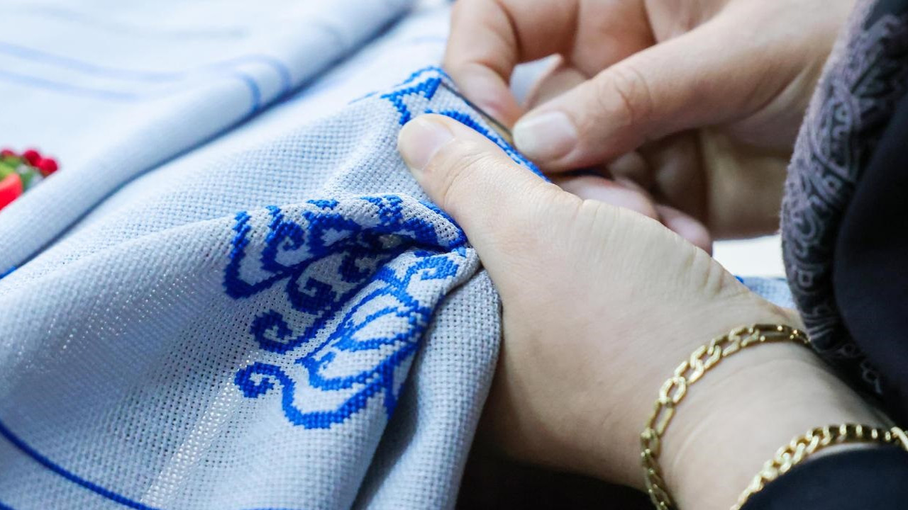 Dikiş makinesinden moda tasarımına uzanan kariyer yolculuğu