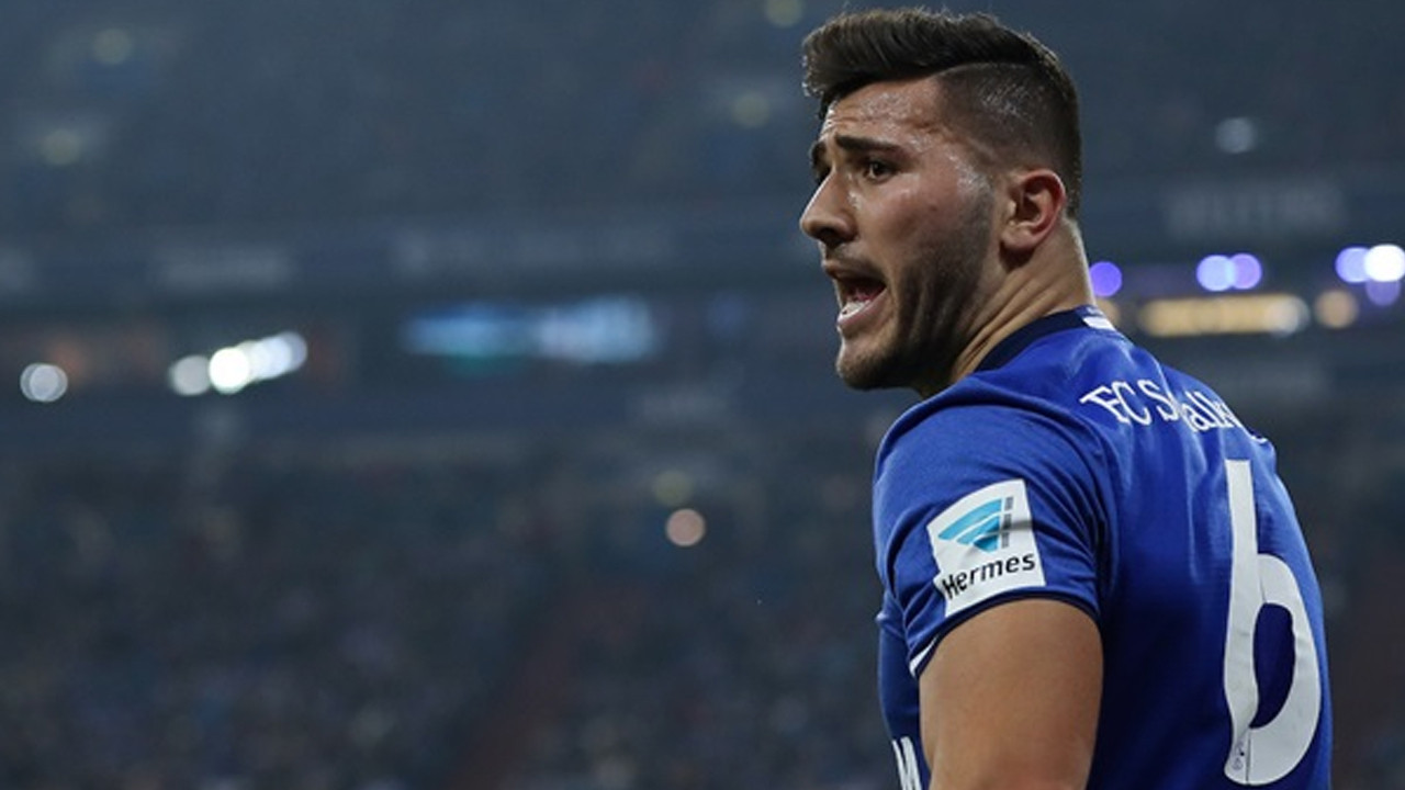 Dzeko devreye girdi: Schalke eski yıldızını geri getirmek istiyor