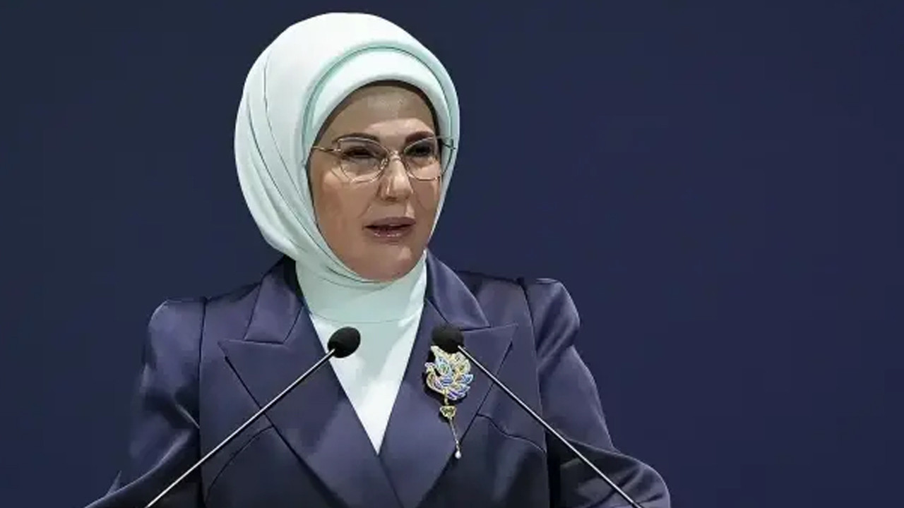 Emine Erdoğan ebeleri unutmadı