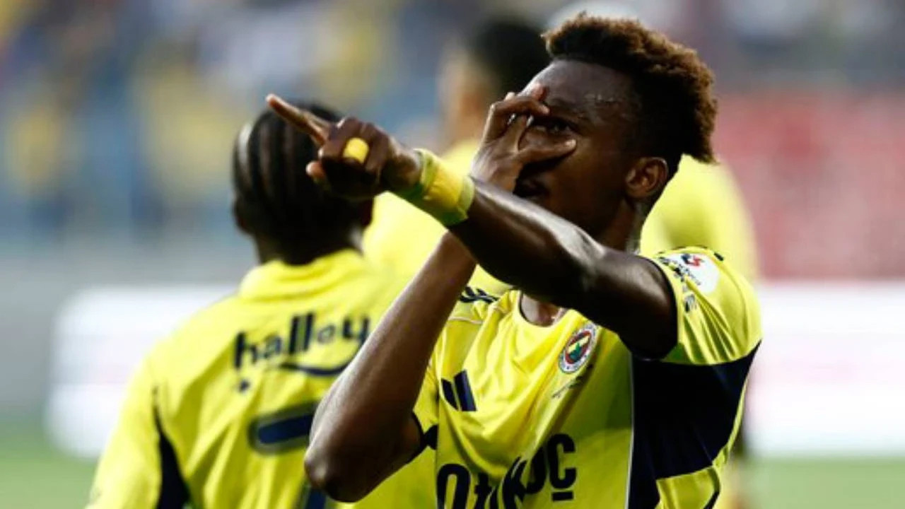 Fenerbahçe'de Nene'ye 2 Alman devi talip oldu
