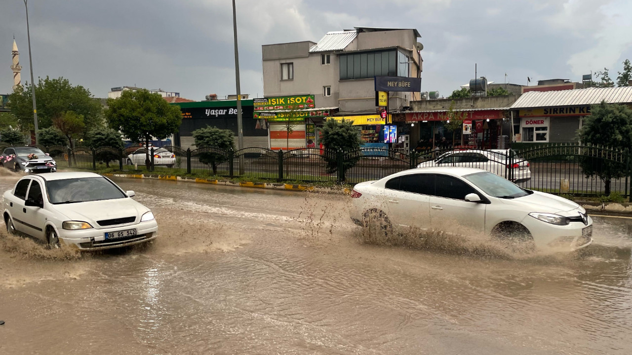 Şanlıurfa'da sağanak etkili oldu