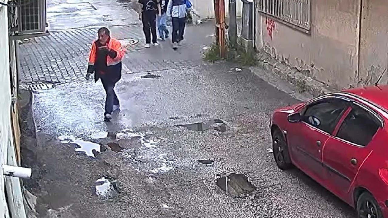 Sokak ortasında sebepsiz dayak: Çocukların hedefi oldu