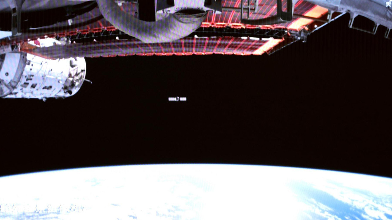 Çin'in Tiencou-9 kargo mekiği kontrollü şekilde atmosfere giriş yaptı