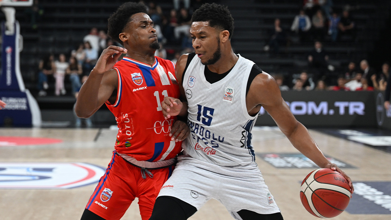 Anadolu Efes son hafta maçında şov yaptı