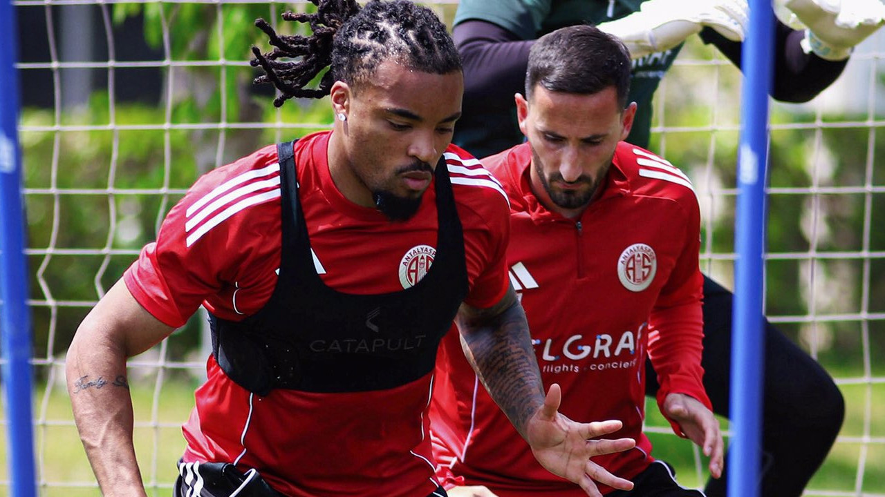 Antalyaspor Galatasaray maçının hazırlıklarını tamamladı