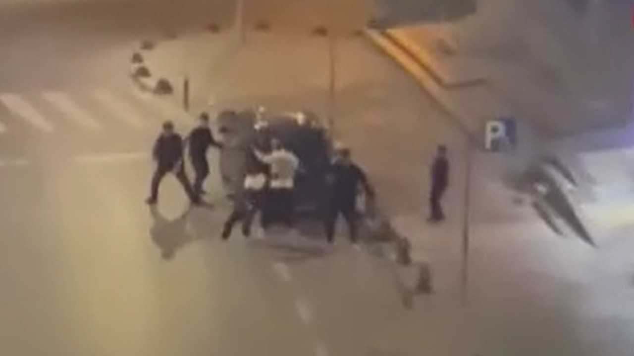 Arnavutköy’de tekme ve yumruklar havada uçuştu