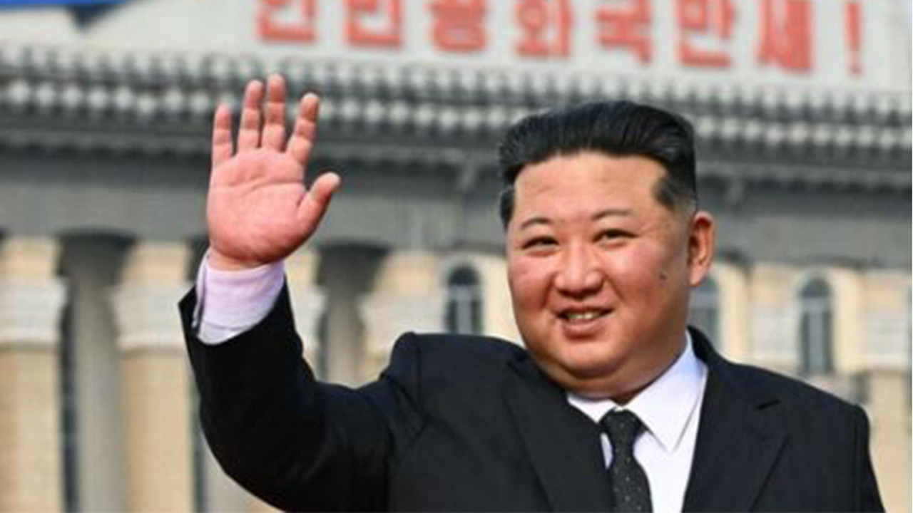 Kim Jong-un mühimmat fabrikasında: 155 milimetrelik "kendi güdümlü" devler geliyor