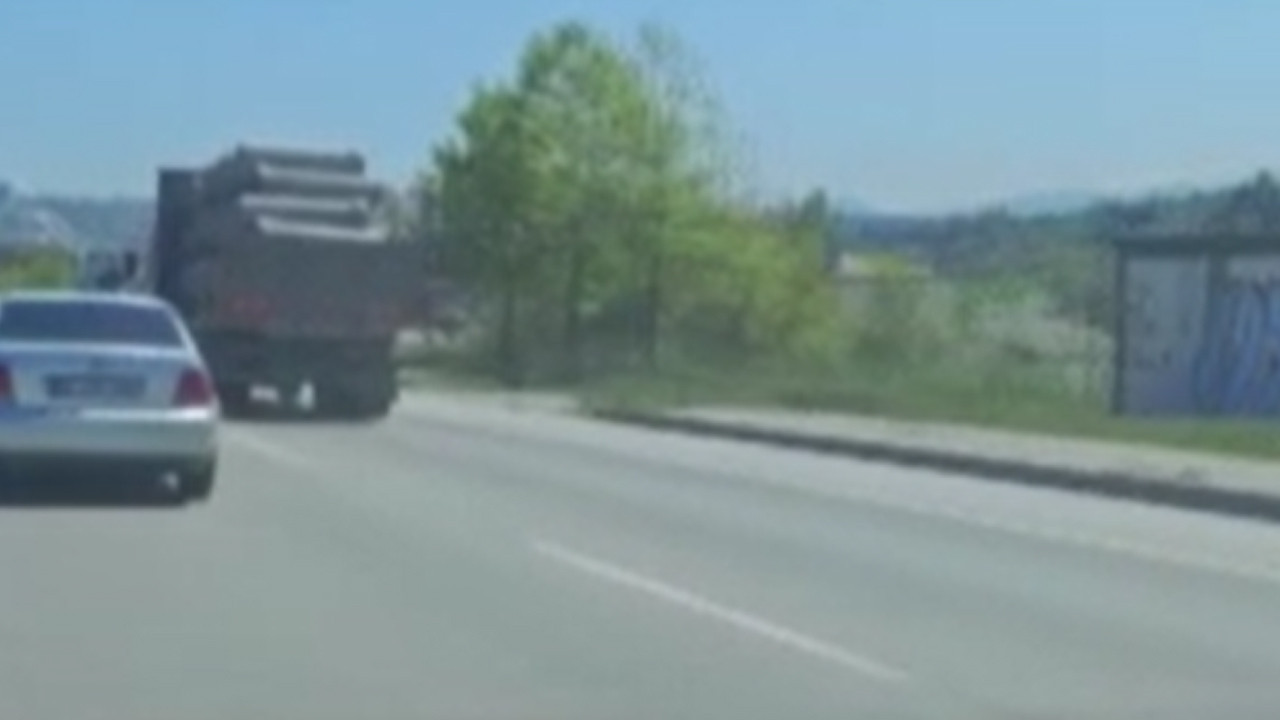 Önlem alınmadan taşınan beton borular tehlike yarattı